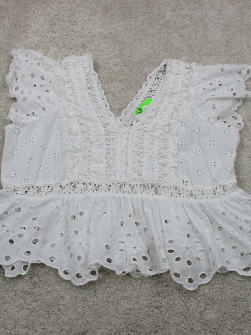 Jennifer & Grace Blouse Large White Eyelet Flutter Sleeve Delicate Lace Womens